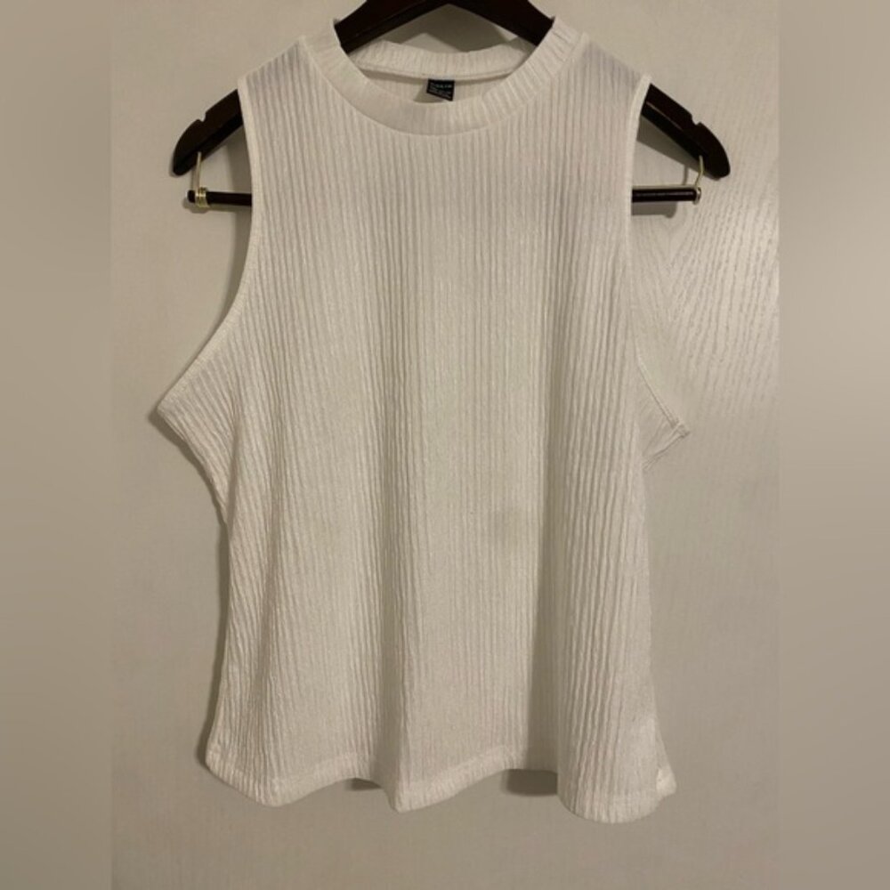 SHEIN White Fashion Tank Top – Size XL ( runs small)– Lightweight & Stylish